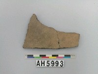 藏品(灰褐色細砂陶)的圖片